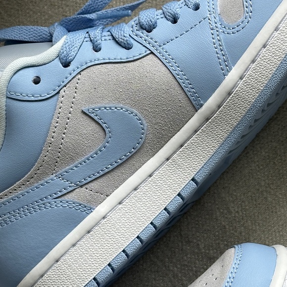 Air Jordan 1 Low - Picture 4 of 6